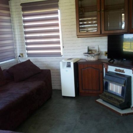 Mobil Home Vintage A La Ferme Des Buttons Rosnay  외부 사진